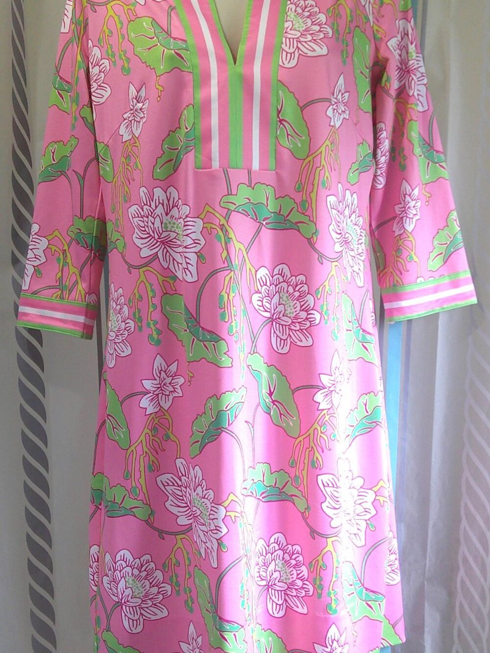 "Gretchen Scott" Split Neck DRESS "Mystic Garden" Woman Sz S (Sz 6)
